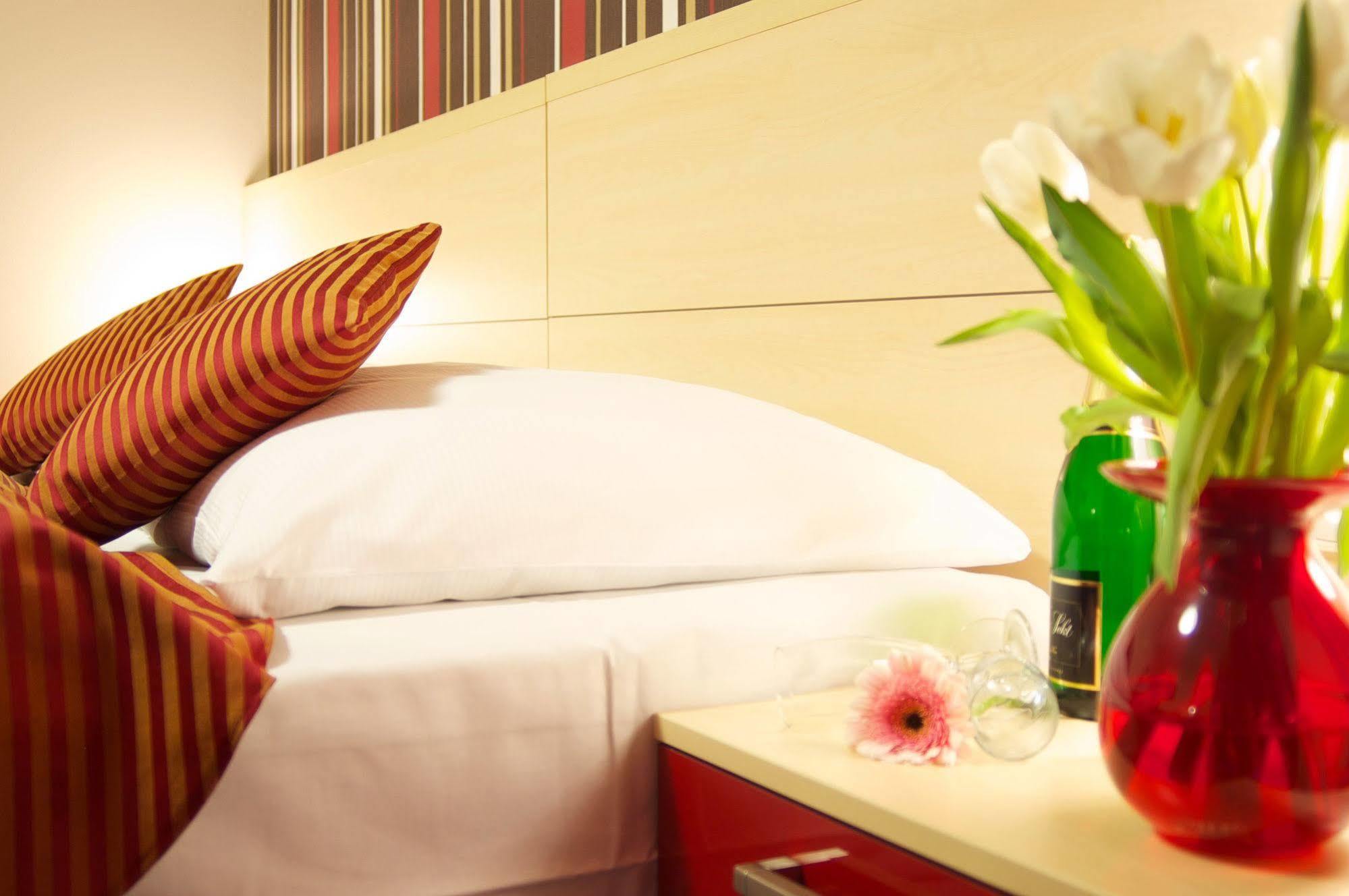 Hotel Albellus ブルノ エクステリア 写真